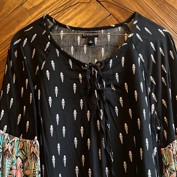 New directions top. Size: Small. Color: black - Picture 3 of 6